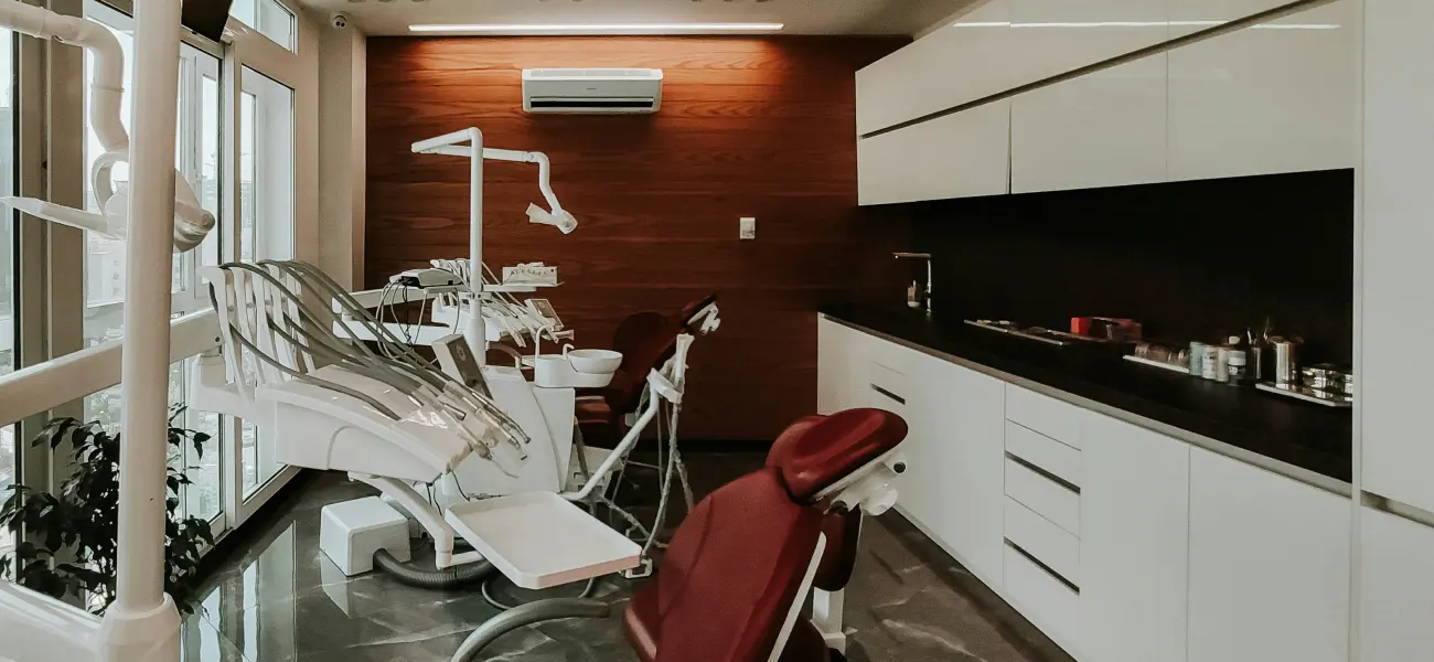 Dental doctor's office. Humboldt Termite & Pest Control protects hospitals and doctor's offices from pest infestations in Arcata, McKinleyville, and Eureka.