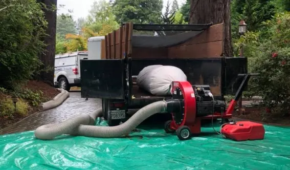 Humboldt Termite & Pest Control on the job